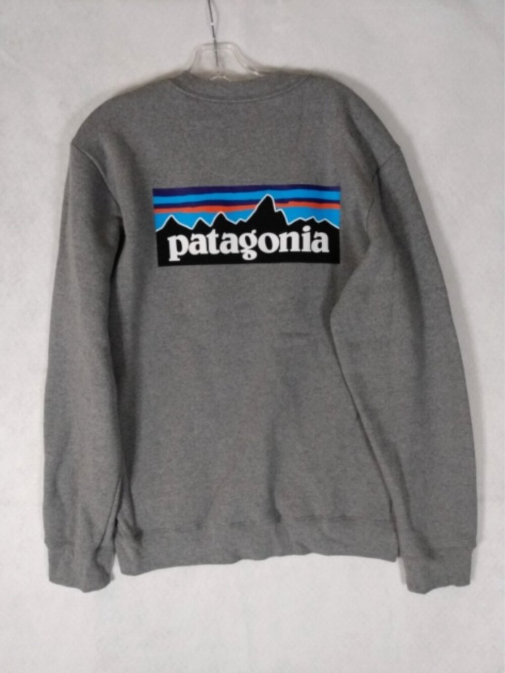 NEW Patagonia P-6 Logo Uprisal Sweatshirt Men's M Crew Neck Gray Grey Outdoors